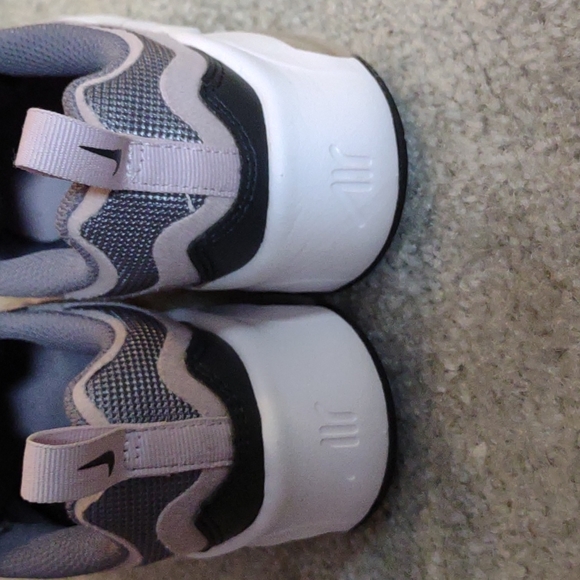 Girls Nike Air Max 200. Size 13C.  New No Box - Picture 4 of 4